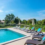 Jole, A Charming Modern Surrounded By Rustic Beauty Nedescina