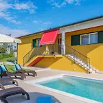 Jole, A Charming Modern Surrounded By Rustic Beauty Nedescina