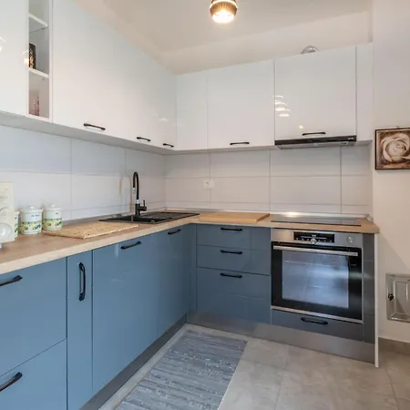 בית נופש Jole, A Charming Modern Surrounded By Rustic Beauty *