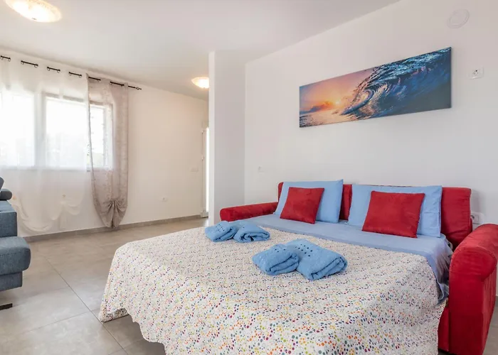 Σπίτι διακοπών Jole, A Charming Modern Surrounded By Rustic Beauty *