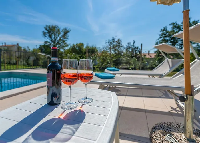 Σπίτι διακοπών Jole, A Charming Modern Surrounded By Rustic Beauty *