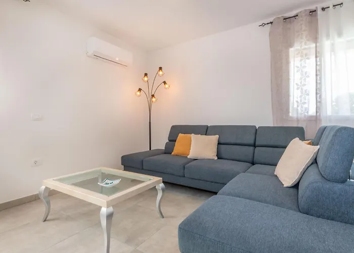 Σπίτι διακοπών Jole, A Charming Modern Surrounded By Rustic Beauty *